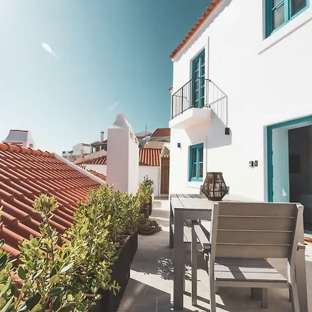 Azenhas Do Mar West Coast Design&surf *