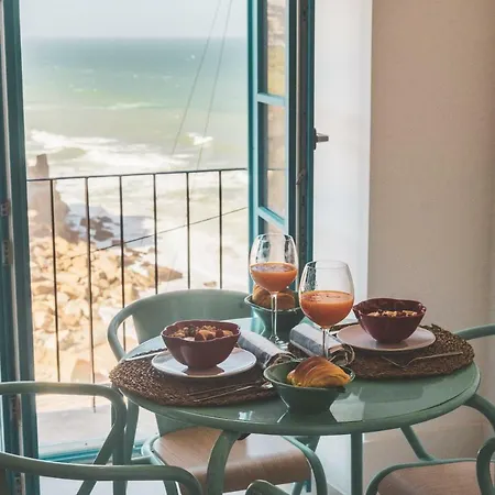 Azenhas Do Mar West Coast Design And Surf * Σίντρα