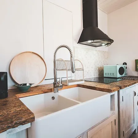 Azenhas Do Mar West Coast Design&surf * Sintra