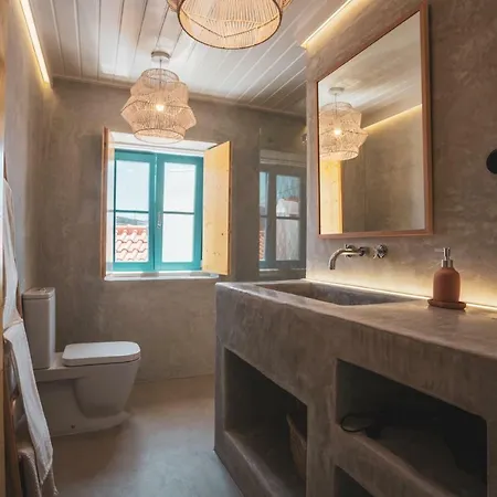 Azenhas Do Mar West Coast Design&surf *