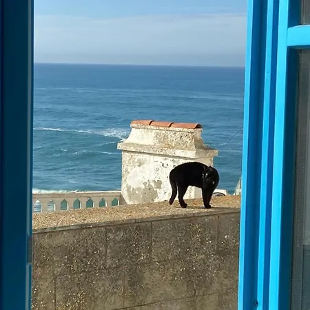 Azenhas Do Mar West Coast Design And Surf Διαμέρισμα *