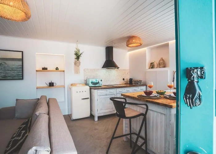 Azenhas Do Mar West Coast Design And Surf * Sintra